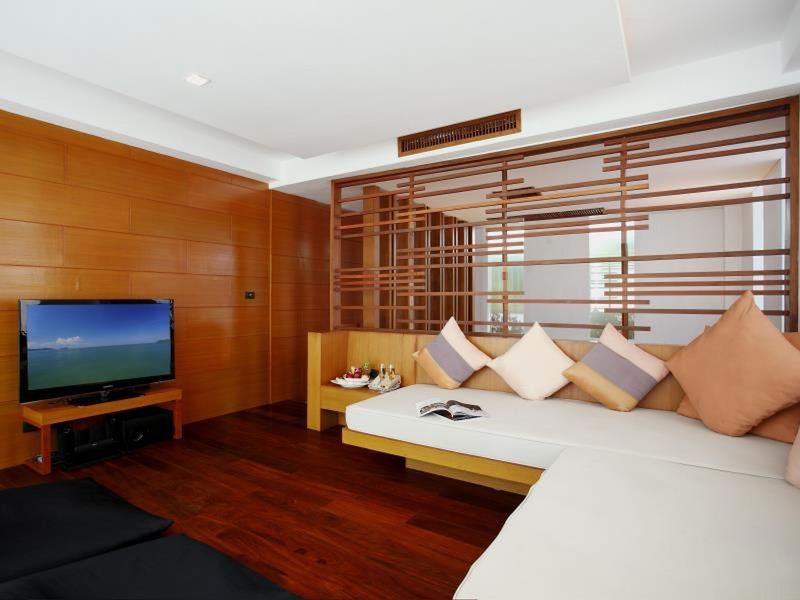 La Flora Resort Patong, Singapore