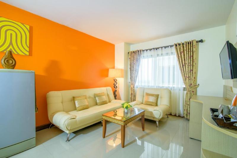 Golden Beach Cha-am Hotel, Singapore