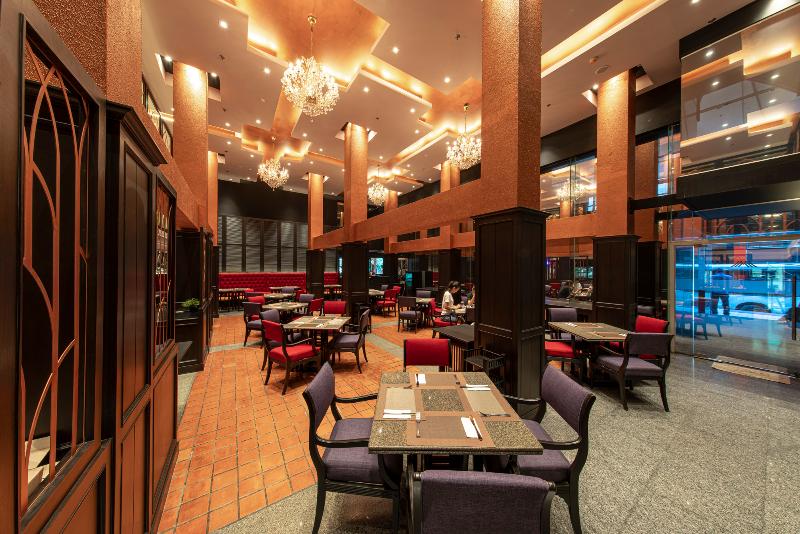 Hotel Manhattan Sukhumvit Bangkok, Singapore