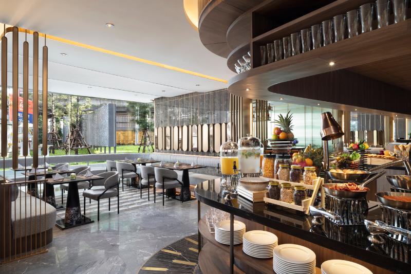 Oakwood Suites Tiwanon Bangkok, Singapore