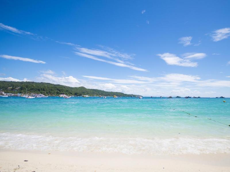 Phi Phi Nice Beach Hotel Hip, Singapore