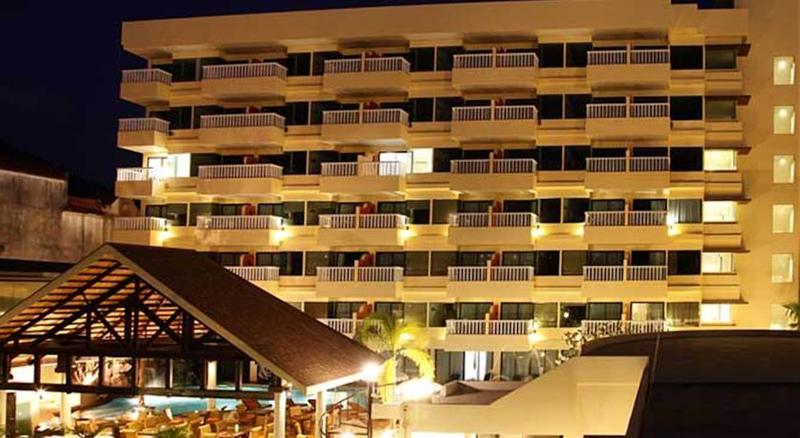 Palmyra Patong Resort, Singapore