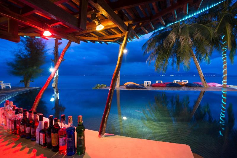 B52 Beach Resort, Singapore