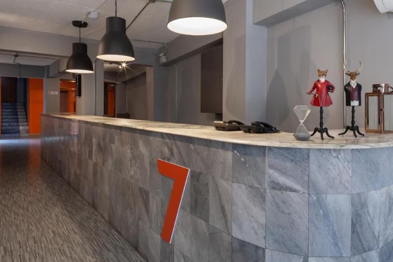 7 Days Premium Hotel Pattaya, Singapore