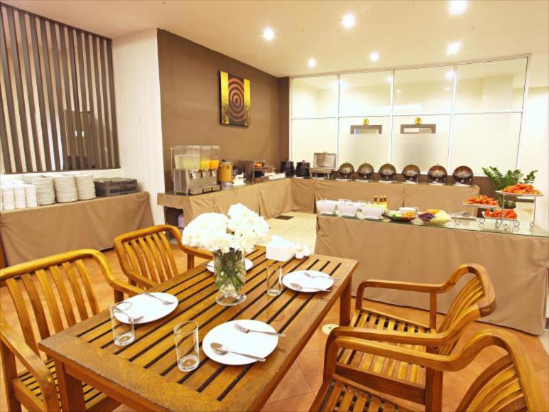 The Zen Hotel Pattaya, Singapore