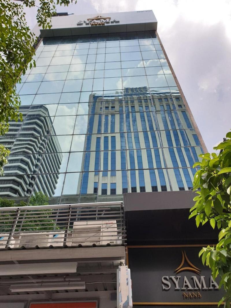Syama Nana, Singapore