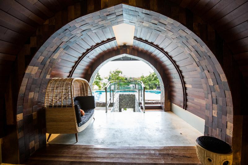 Natee The Riverfront Hotel Kanchanaburi, Singapore
