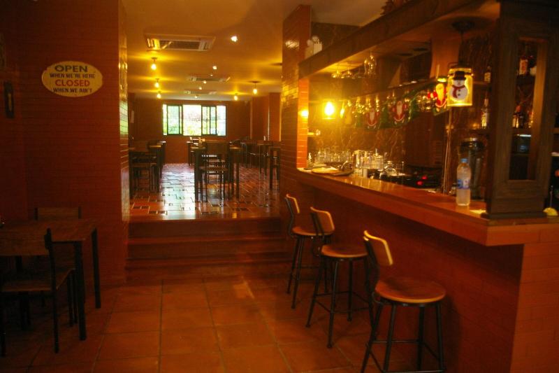 Aonang Inn, Singapore