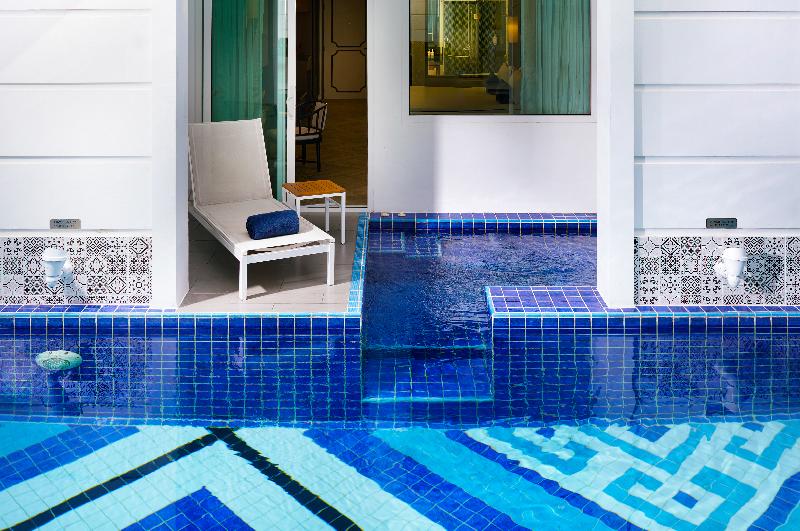 Mövenpick Myth Hotel Patong Phuket, Singapore