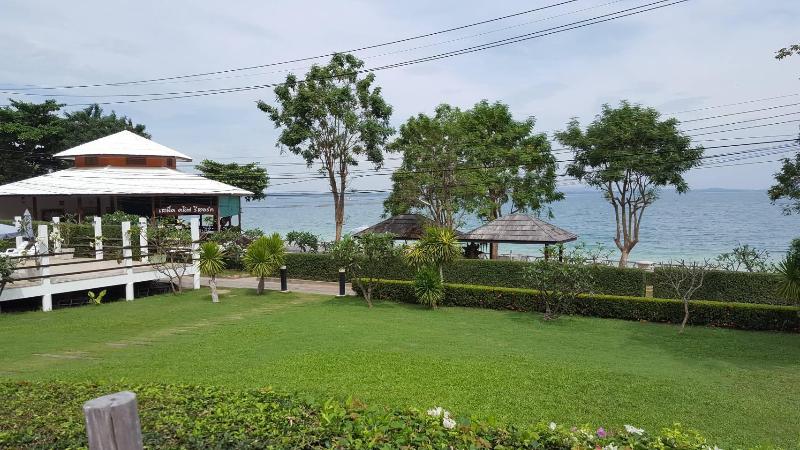 Photo of Samed Club, 3-star hotel in Koh Samet