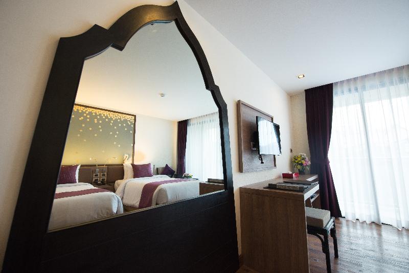 Photo of The Beach Heights Resort, 4-star hotel in Karon Beach