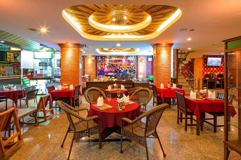 Photo of Tanawan Phuket Hotel, 2-star hotel in Bangla Road