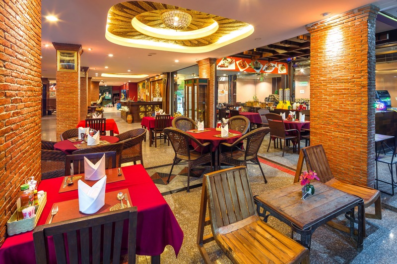 Photo of Tanawan Phuket Hotel, 2-star hotel in Bangla Road