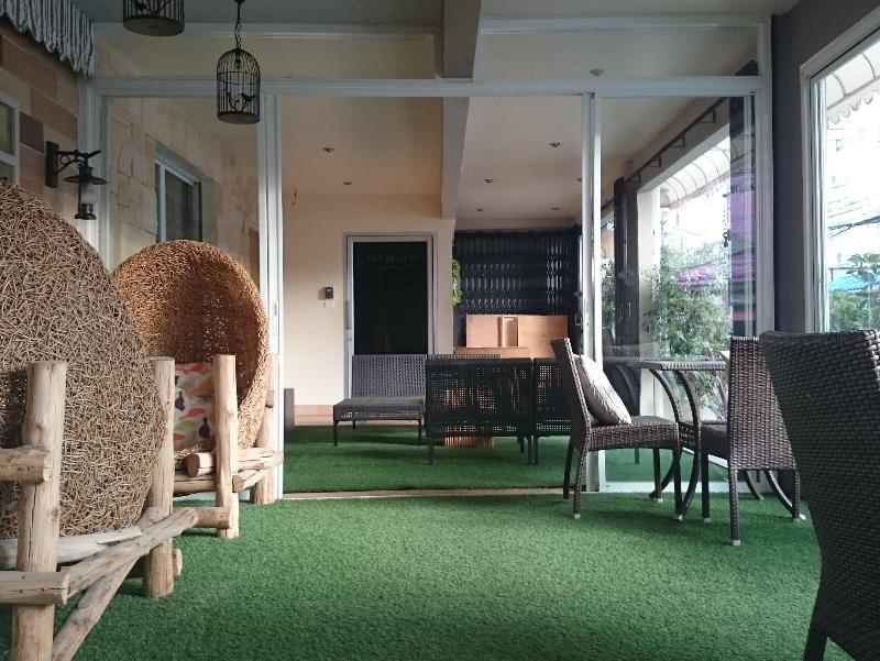 Photo of Limburi Hometel, 3-star hotel in Bangla Road