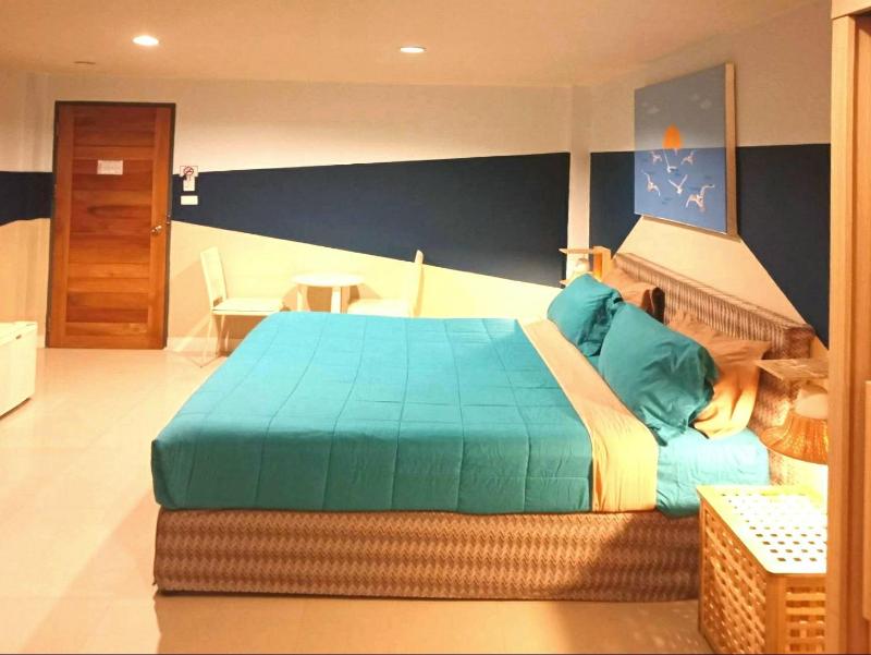 Photo of Limburi Hometel, 3-star hotel in Bangla Road