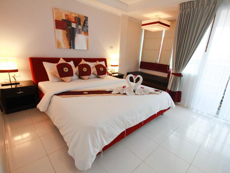 Kata Beach Studio exterior, 3-Star hotel in Kata Beach