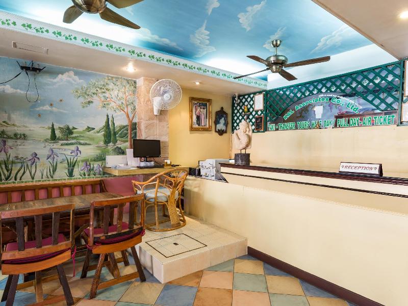 Photo of Summer Breeze Hotel, 3-star hotel in Bangla Road
