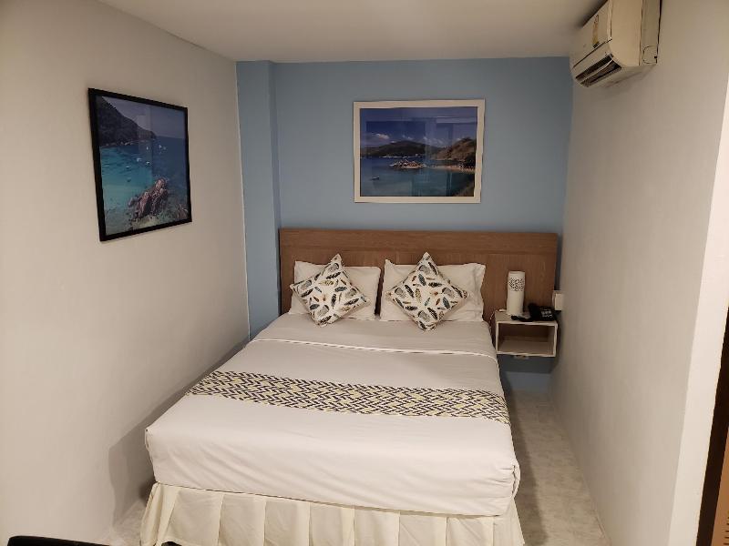 Photo of Summer Breeze Hotel, 3-star hotel in Bangla Road
