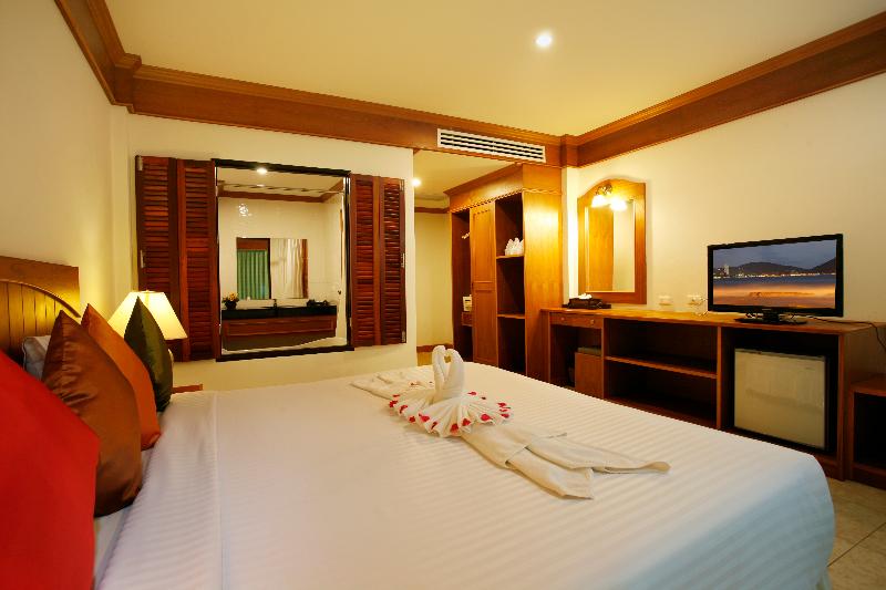Photo of Jiraporn Hill Resort, 3-star hotel in Bangla Road