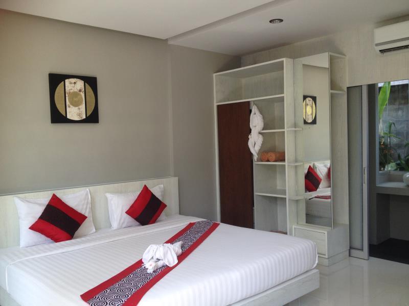 Photo of Phu NaNa Boutique Hotel, 3-star hotel in Nai Harn Beach