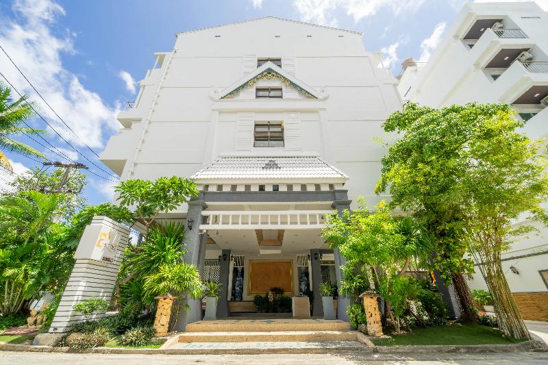 La Vintage Resort exterior, 4-Star hotel in Bangla Road