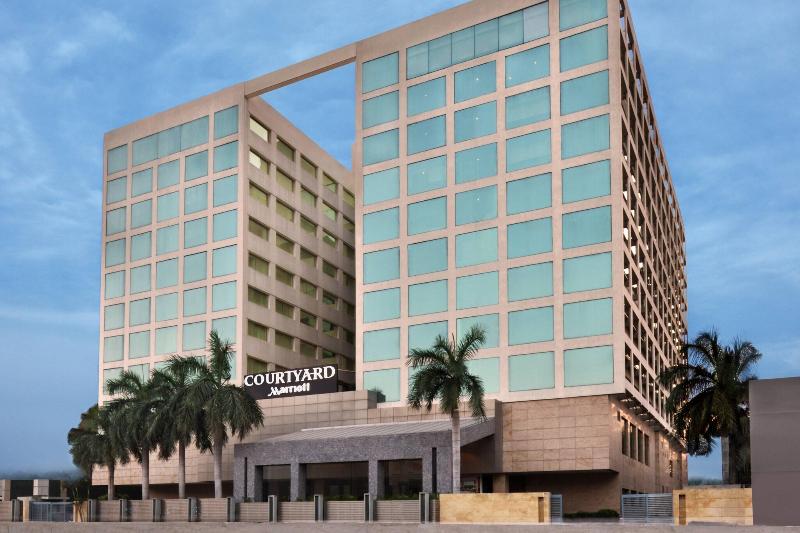 Photo of Courtyard by Marriott Chennai, 4-star hotel in Chennai (and vicinity)