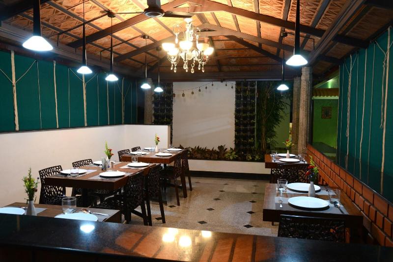 Photo of De Castle Inn, 3-star hotel in Chennai (and vicinity)