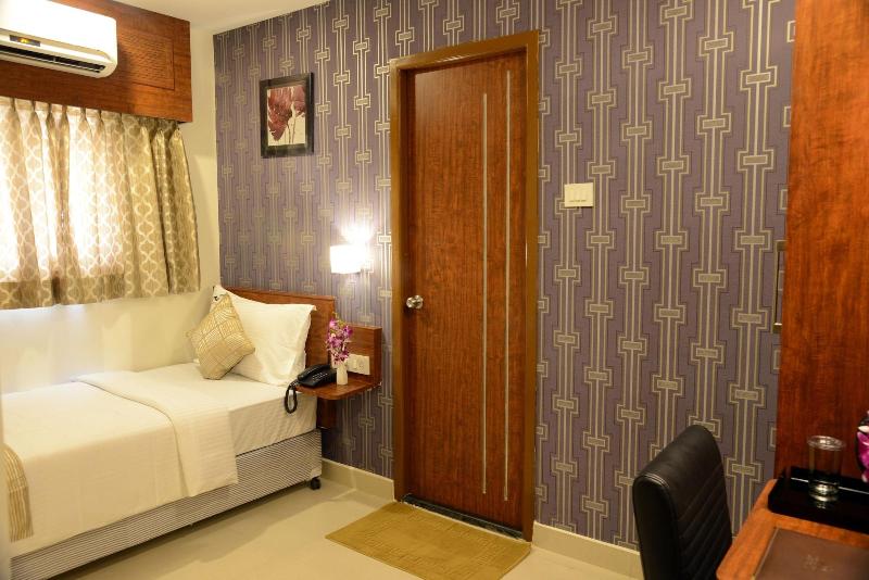 Photo of De Castle Inn, 3-star hotel in Chennai (and vicinity)