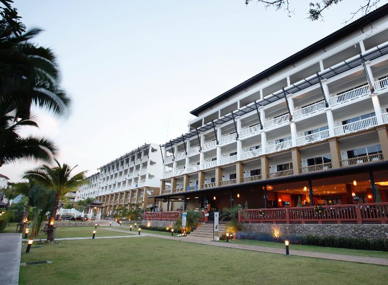 Photo of Kata Sea Breeze Resort hotel in Karon Beach