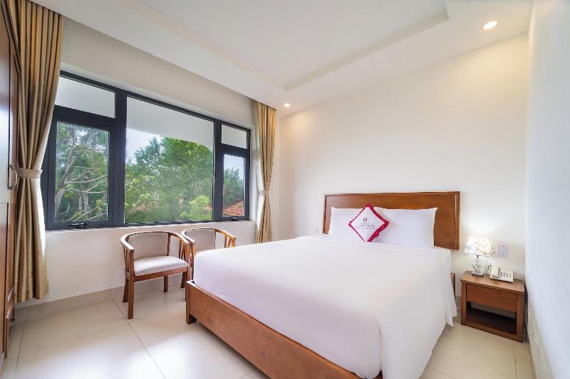 Eden Resort Phu Quoc, Singapore