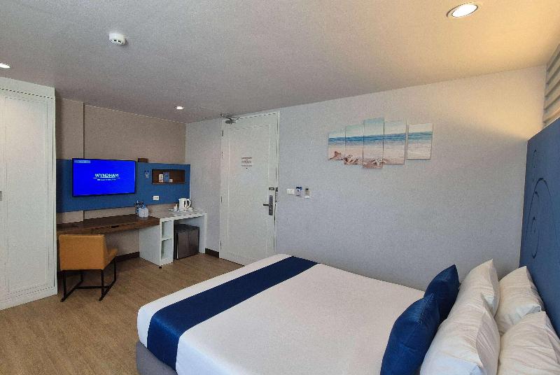 Photo of Days Inn by Wyndham Patong Beach Phuket, 3-star hotel in Bangla Road