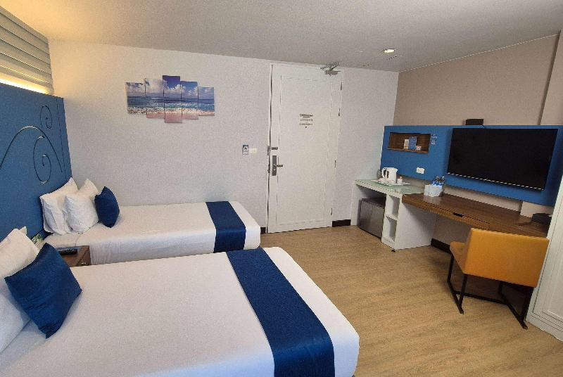 Photo of Days Inn by Wyndham Patong Beach Phuket, 3-star hotel in Bangla Road