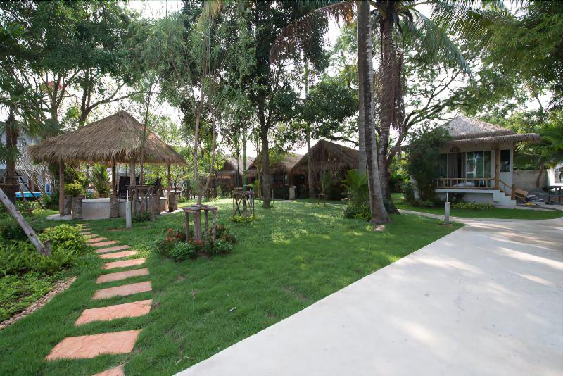 Amora Beach Resort Phuket