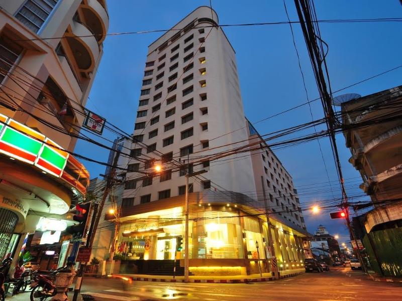 Mayflower Grande Hotel Phitsanulok, Singapore