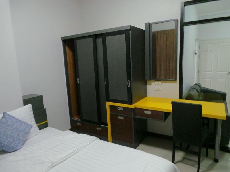 Photo of The Icon Service Apartment, 3-star hotel in Si Maha Phot