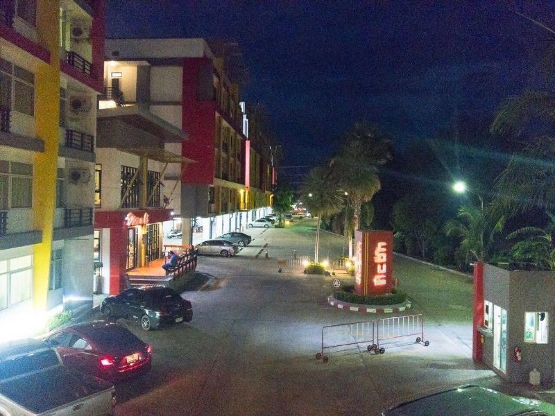 Photo of The Icon Service Apartment, 3-star hotel in Si Maha Phot