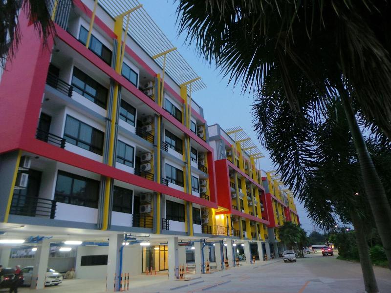 Photo of The Icon Service Apartment, 3-star hotel in Si Maha Phot