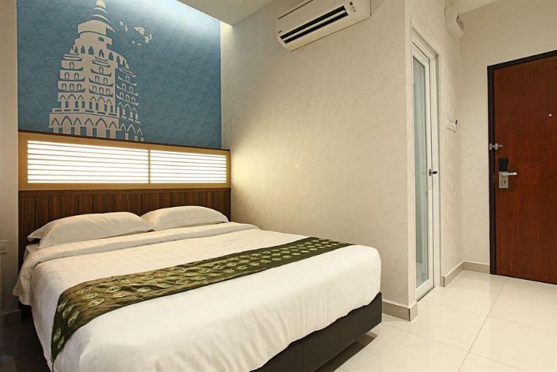 Photo of Sri Enstek Hotel, 2-star hotel in Labu