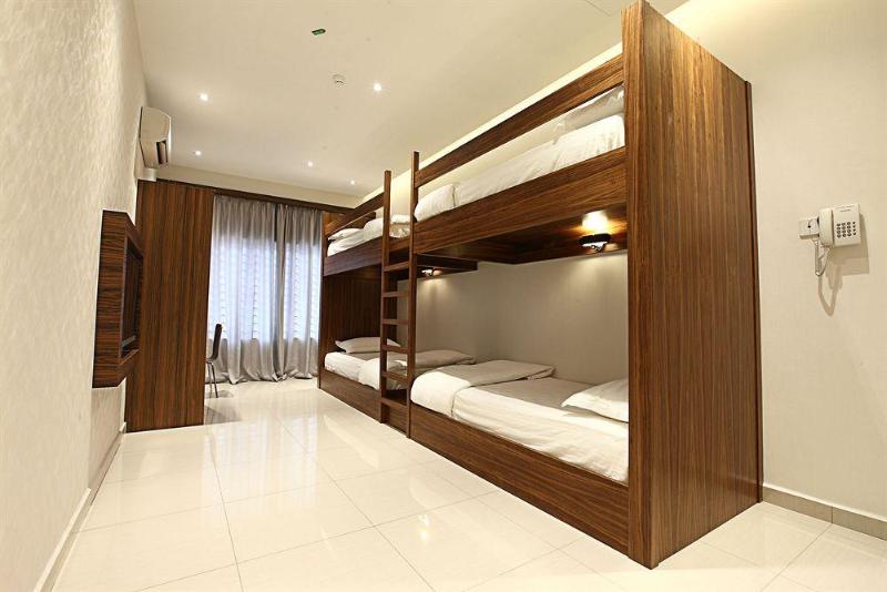 Photo of Sri Enstek Hotel, 2-star hotel in Labu