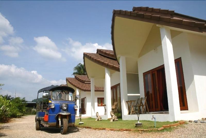 Photo of Naga Peak Resort, 2-star hotel in Krabi