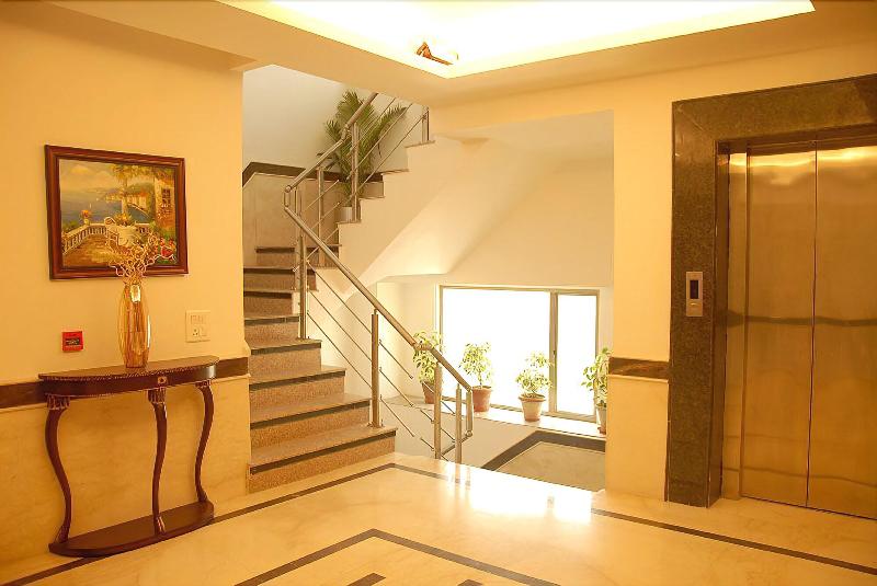 Photo of Iris Park Hotel, 3-star hotel in Delhi (and vicinity)