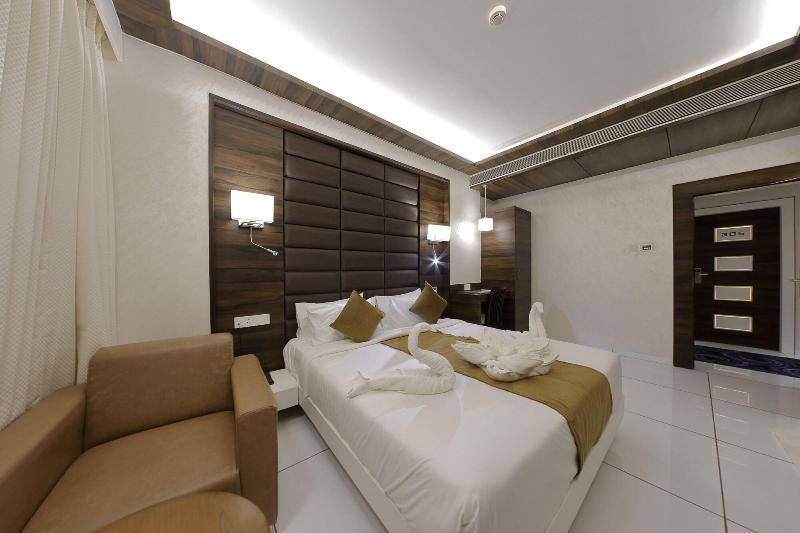 Photo of Hotel Silver Heights, 3-star hotel in Ahmedabad