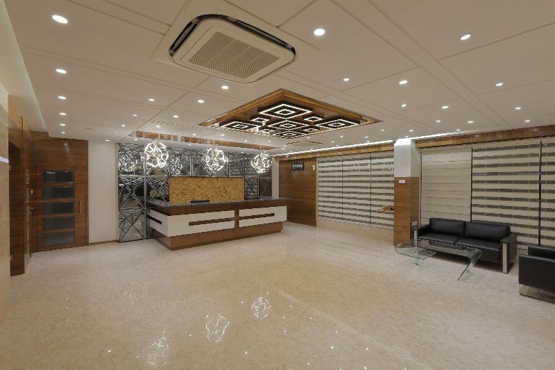 Photo of Hotel Silver Heights, 3-star hotel in Ahmedabad