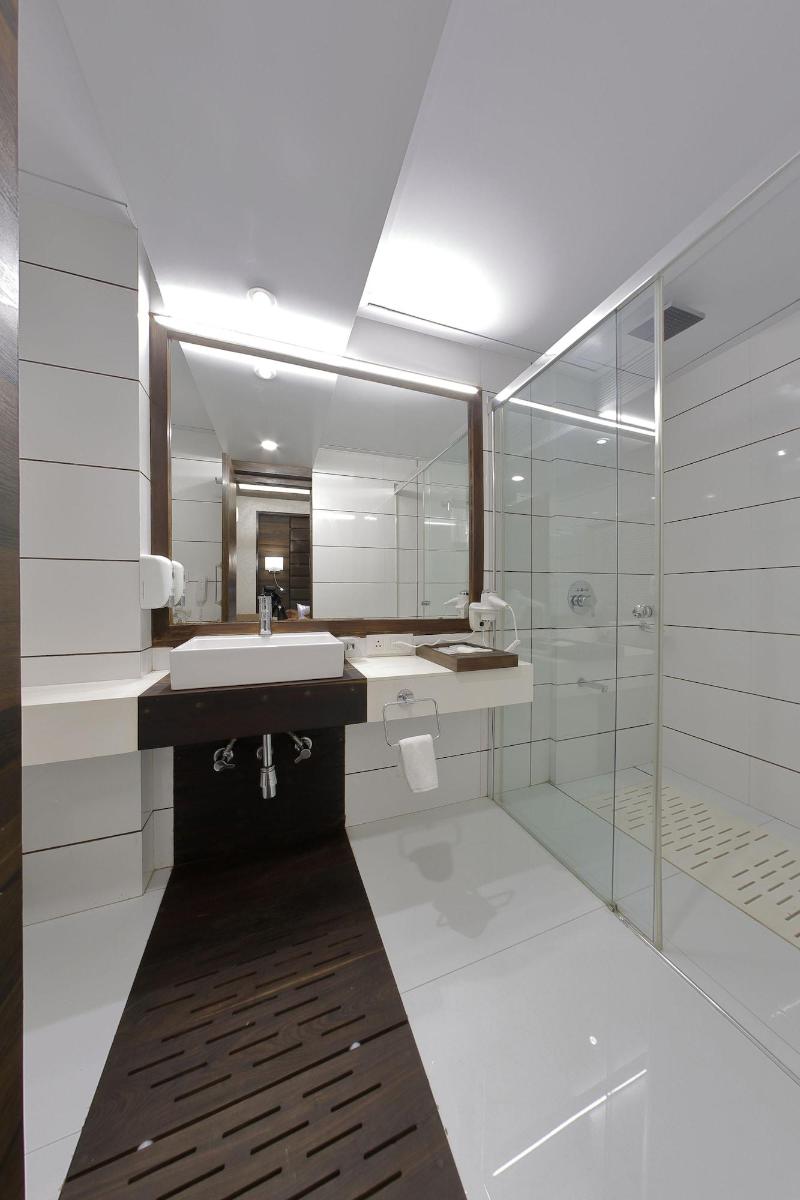 Photo of Hotel Silver Heights, 3-star hotel in Ahmedabad