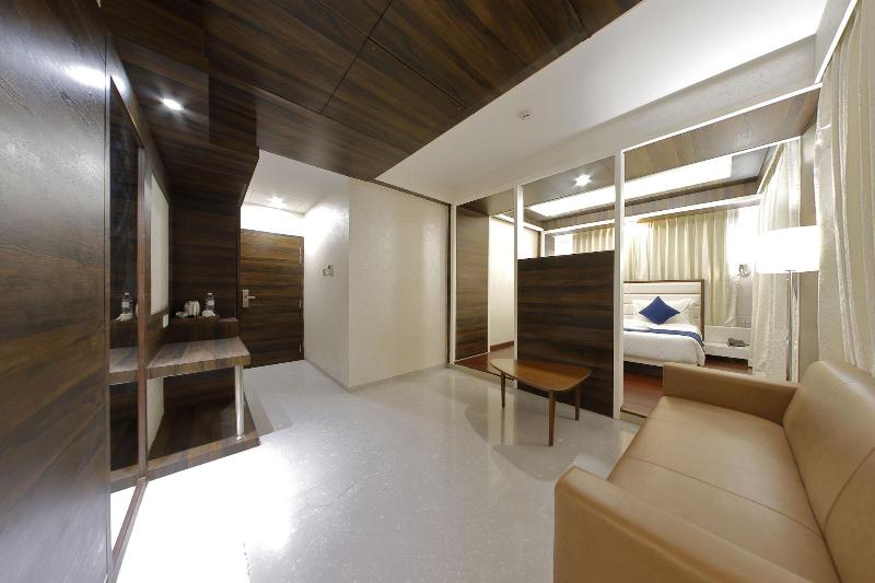 Photo of Hotel Silver Heights, 3-star hotel in Ahmedabad