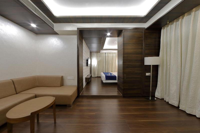Photo of Hotel Silver Heights, 3-star hotel in Ahmedabad