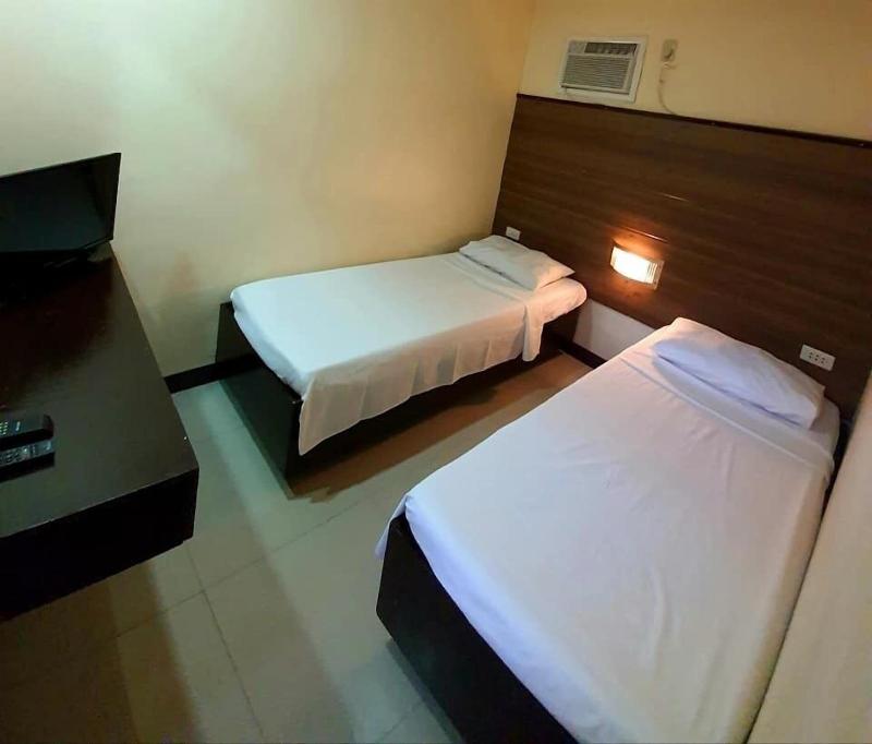 Photo of Anton's Inn Hotel, 3-star hotel in Balanga
