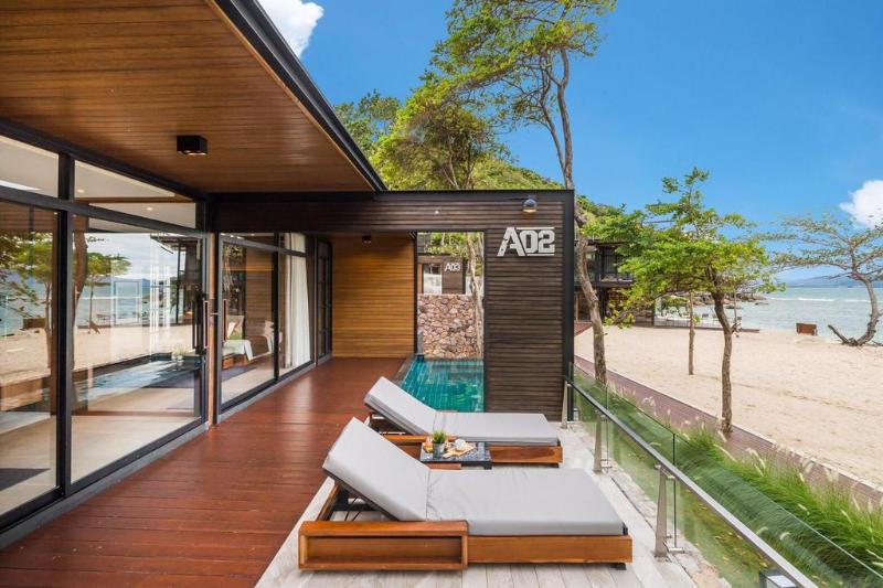 The Cabin Beach Resort, 4-star hotel in Koh Phangan