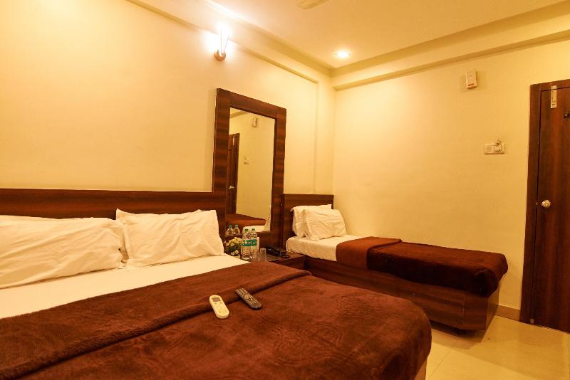 Photo of Hotel Disha Palace, 2-star hotel in Shirdi