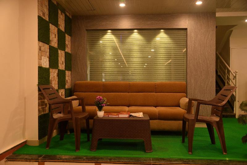 Photo of Hotel Disha Palace, 2-star hotel in Shirdi